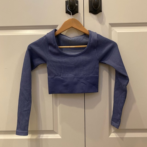 Cute aerie active long sleeve shirts - Picture 4 of 5